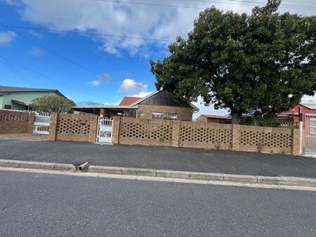 1 Bedroom cottage rented in Lansdowne, Cape Town