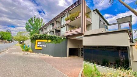 2 Bedroom apartment rented in Dunkeld West, Johannesburg