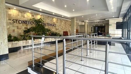 3 Bedroom apartment to rent in Rondebosch, Cape Town