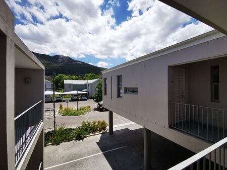 1 Bedroom bachelor apartment to rent in Hoog En Droog, Paarl