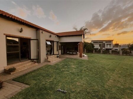 4 Bedroom House in Copperleaf
