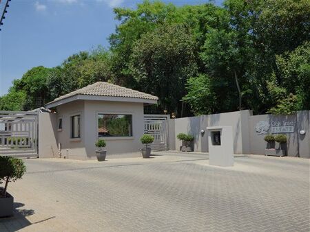 2 Bedroom Apartment in Bedford Gardens
