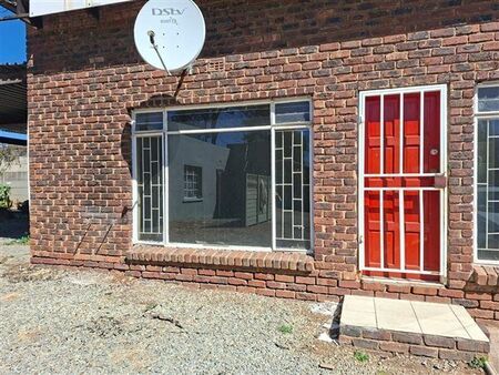 1 Bedroom Apartment in Selection Park