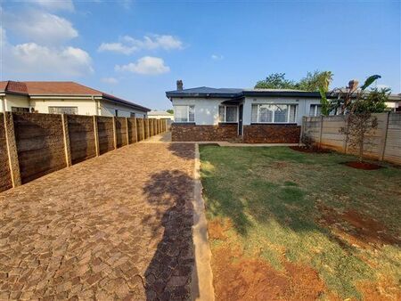 4 Bedroom House in Selection Park