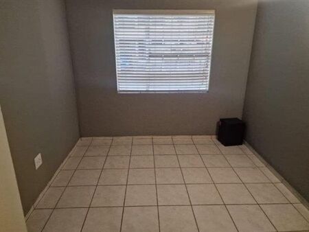 Studio Apartment in Crystal Park