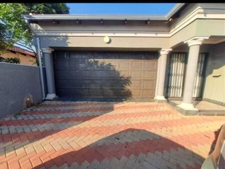 3 Bedroom House in Dawnpark
