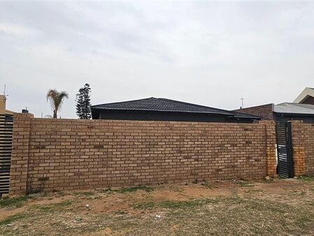 2 Bedroom House in Crosby