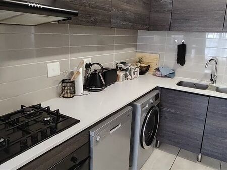 1 Bedroom Townhouse in Oakdene