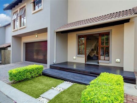 3 Bedroom House in Dainfern
