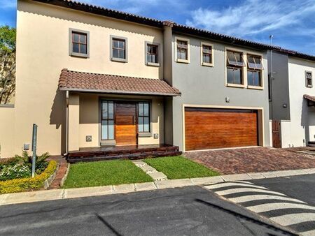 3 Bedroom House in Dainfern