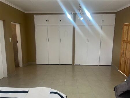 1 Bedroom House in Eldoraigne