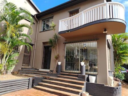 2.5 Bedroom Duplex in Musgrave