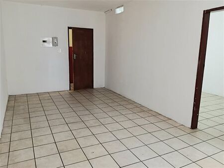 1 Bedroom Apartment in Roodepoort Central
