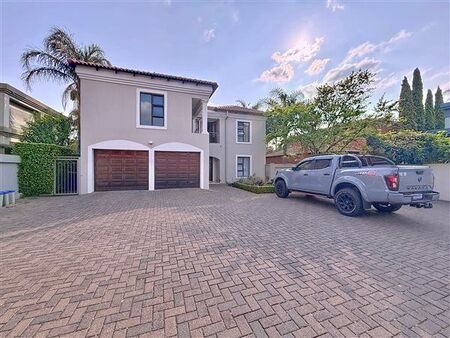 3 Bedroom House in Silver Lakes Golf Estate