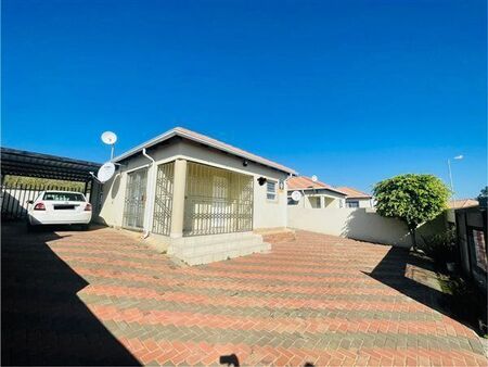 2 Bedroom House in Kirkney