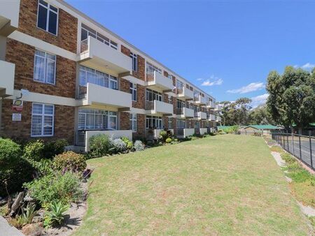 1 Bedroom Apartment in Strand South