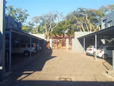 2 Bedroom Apartment in Sonheuwel