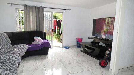 2 Bedroom apartment rented in Lyndhurst, Johannesburg