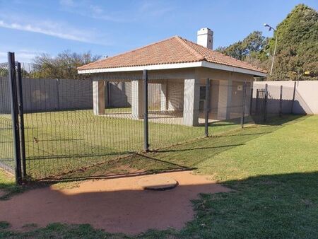 2 Bedroom apartment to rent in Brenthurst, Brakpan