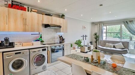 2 Bedroom apartment to rent in Paulshof, Sandton