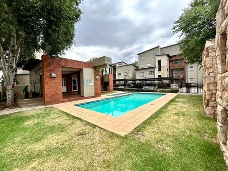 2 Bedroom apartment to rent in Lonehill, Sandton