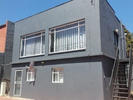 2 Bedroom Cluster in Observatory