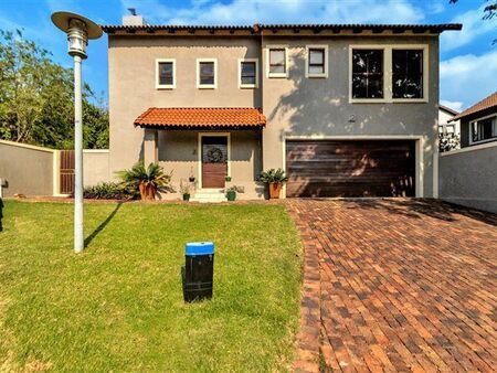 3 Bedroom House in Dainfern