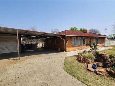 3 Bedroom House in Selection Park