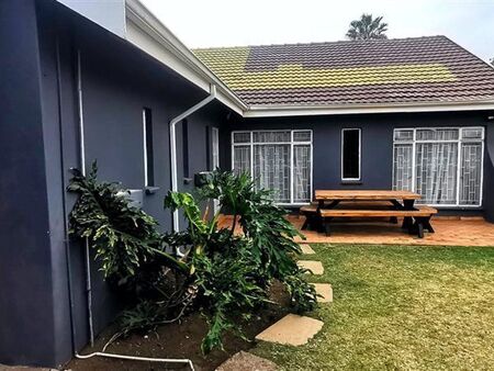 4 Bedroom House in Glen Marais
