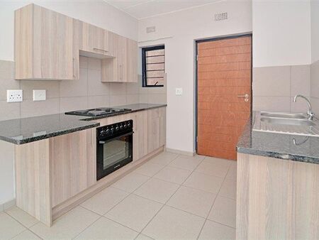 2 Bedroom Apartment in Ravenswood