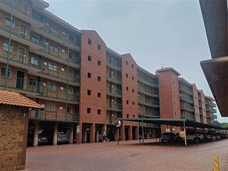 2 Bedroom Apartment in Die Hoewes