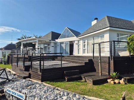 6 Bedroom House in St Francis Bay Canals