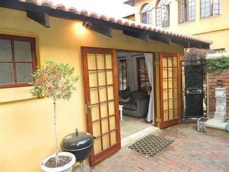 1 Bedroom Flat in Silver Lakes Golf Estate