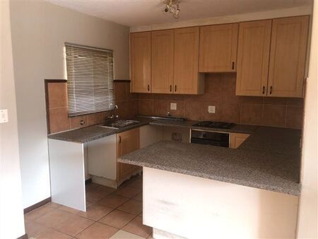 2 Bedroom Apartment in Mooikloof Ridge