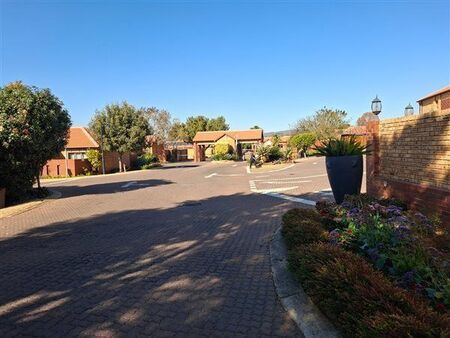 2 Bedroom Apartment in Willow Park Manor