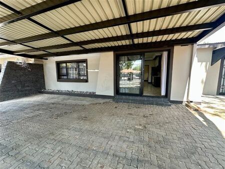 2 Bedroom Townhouse in Menlo Park