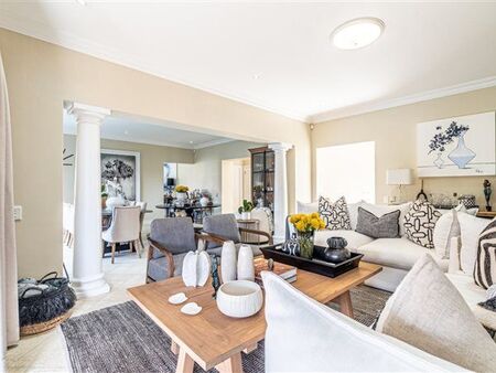 3 Bedroom Cluster in Hyde Park