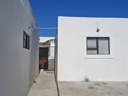 1 Bedroom Flat in Noordhoek
