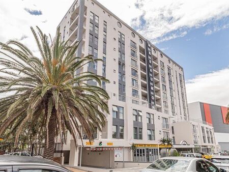 Studio Apartment in Claremont Upper