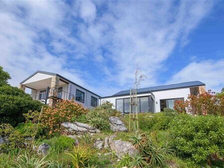 2 Bedroom Apartment in Noordhoek