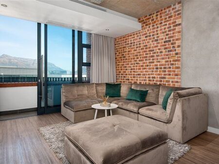 1 Bedroom Apartment in Century City