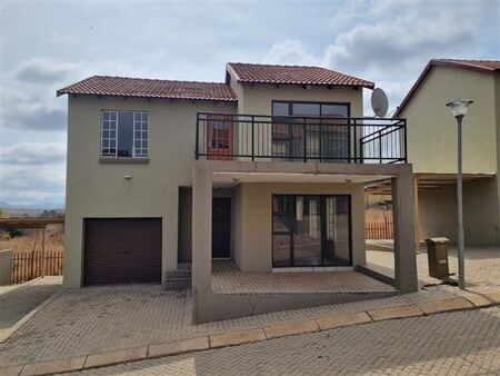 3 Bedroom Townhouse in Lydenburg