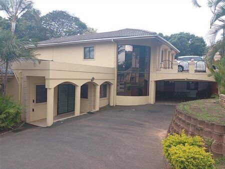 4 Bedroom House in Sunningdale