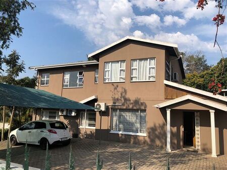 5 Bedroom House in Moseley