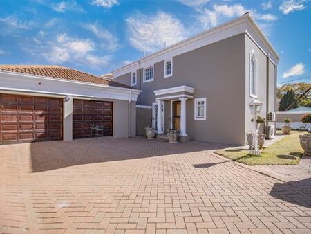 3 Bedroom House in Waterkloof
