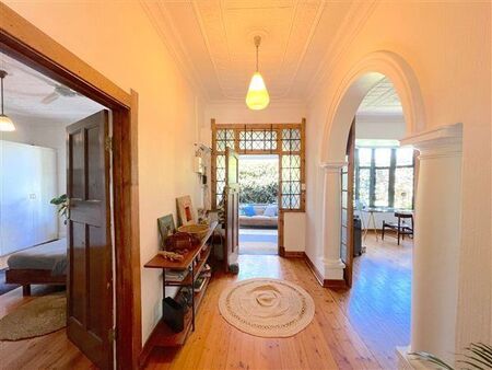 3 Bedroom House in Brixton