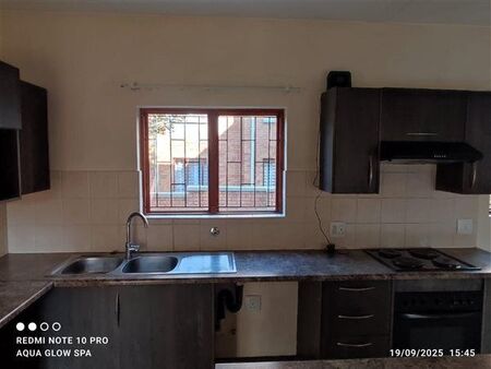 2 Bedroom Apartment in Olivedale