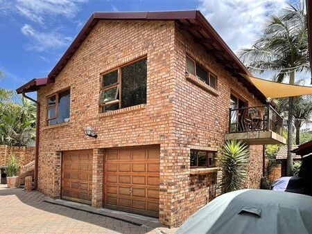 2 Bedroom Apartment in Fourways