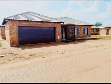 3 Bedroom House in Daggafontein