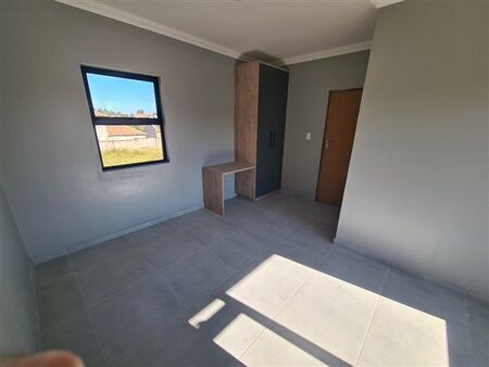 3 Bedroom Duplex in Bonaero Park